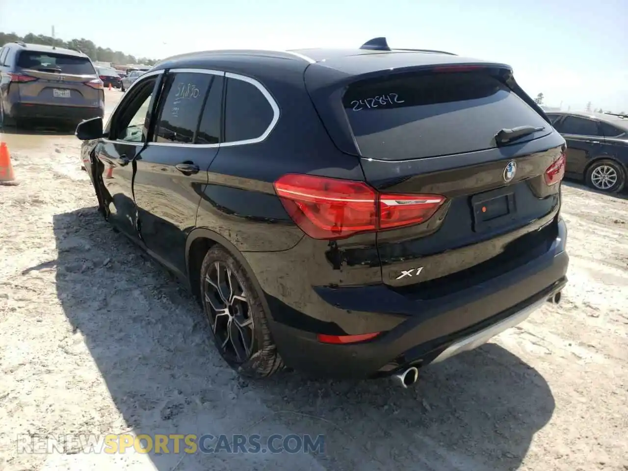 3 Photograph of a damaged car WBXJG9C08L3L77052 BMW X1 2020
