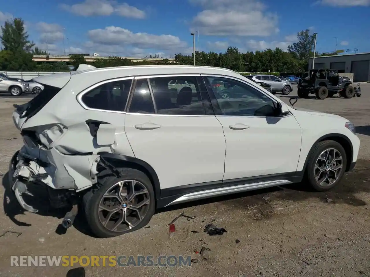 3 Photograph of a damaged car WBXJG9C09L5P73706 BMW X1 2020