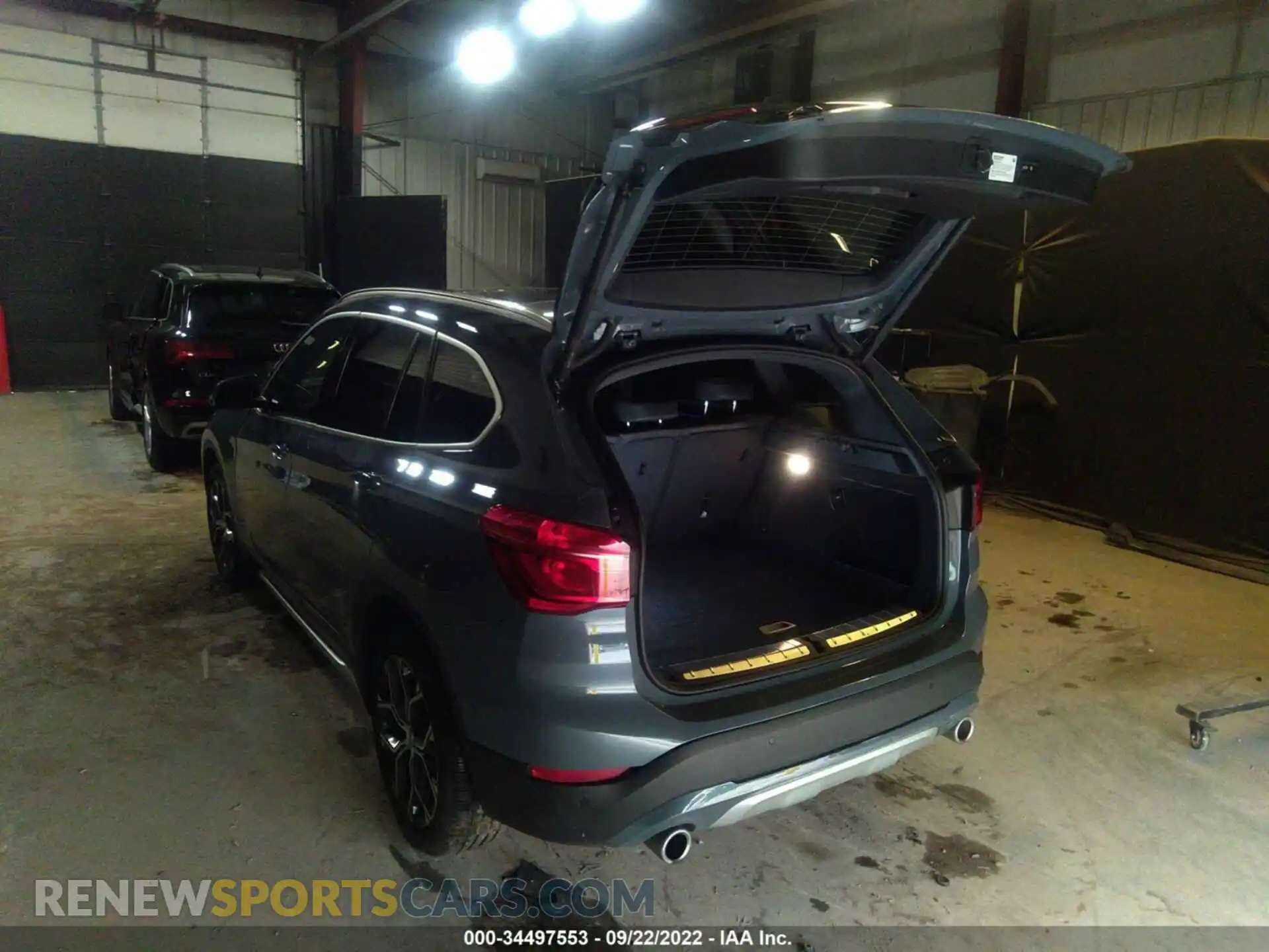3 Photograph of a damaged car WBXJG9C09L5R47550 BMW X1 2020