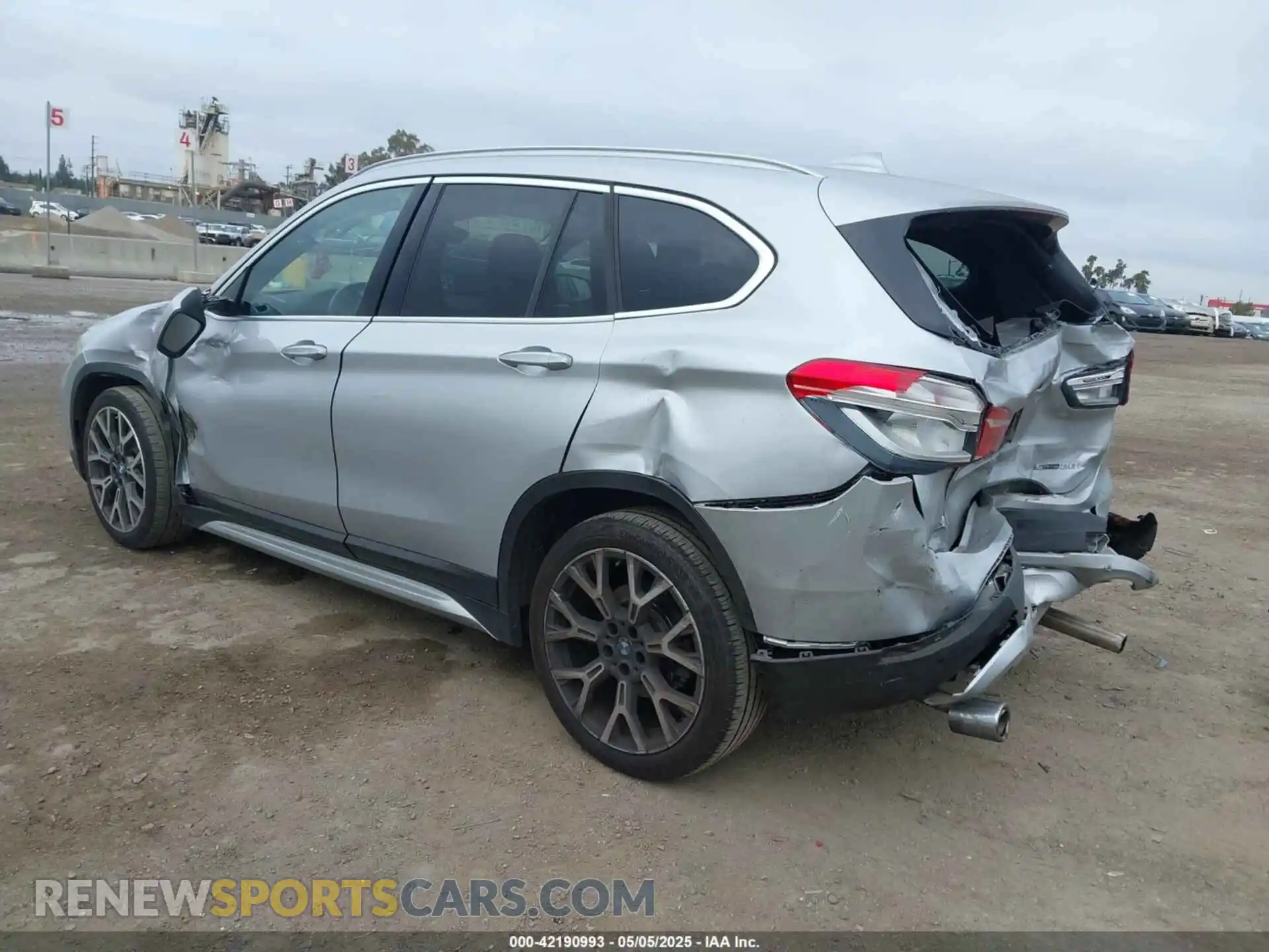 3 Photograph of a damaged car WBXJG7C00M5S58454 BMW X1 2021