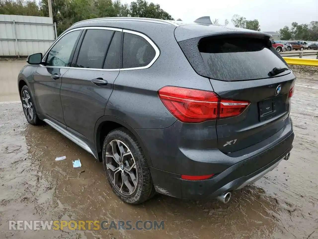 2 Photograph of a damaged car WBXJG7C01M5T50124 BMW X1 2021