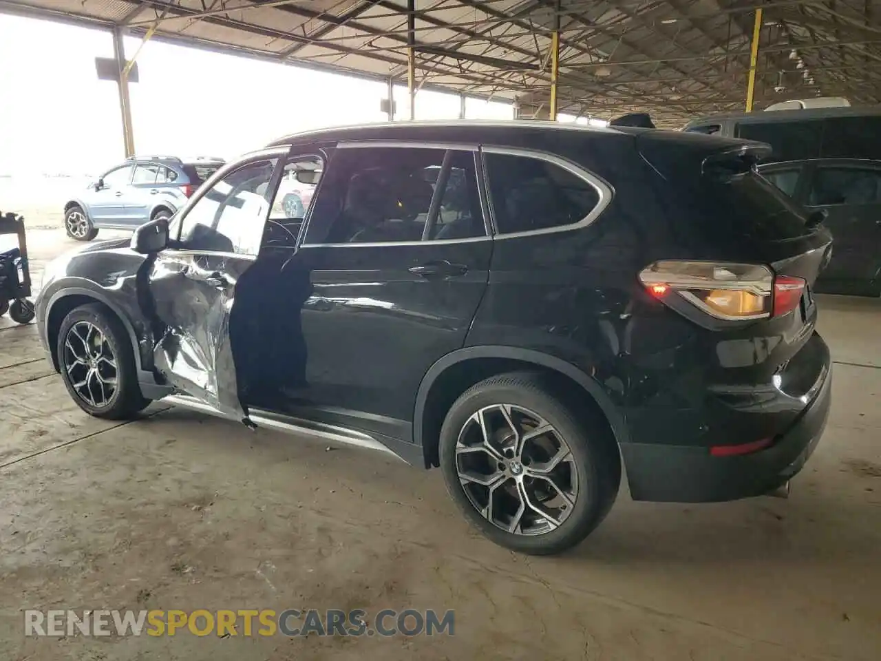 2 fotografías del automóvil dañado WBXJG7C02M5S30154 BMW X1 2021