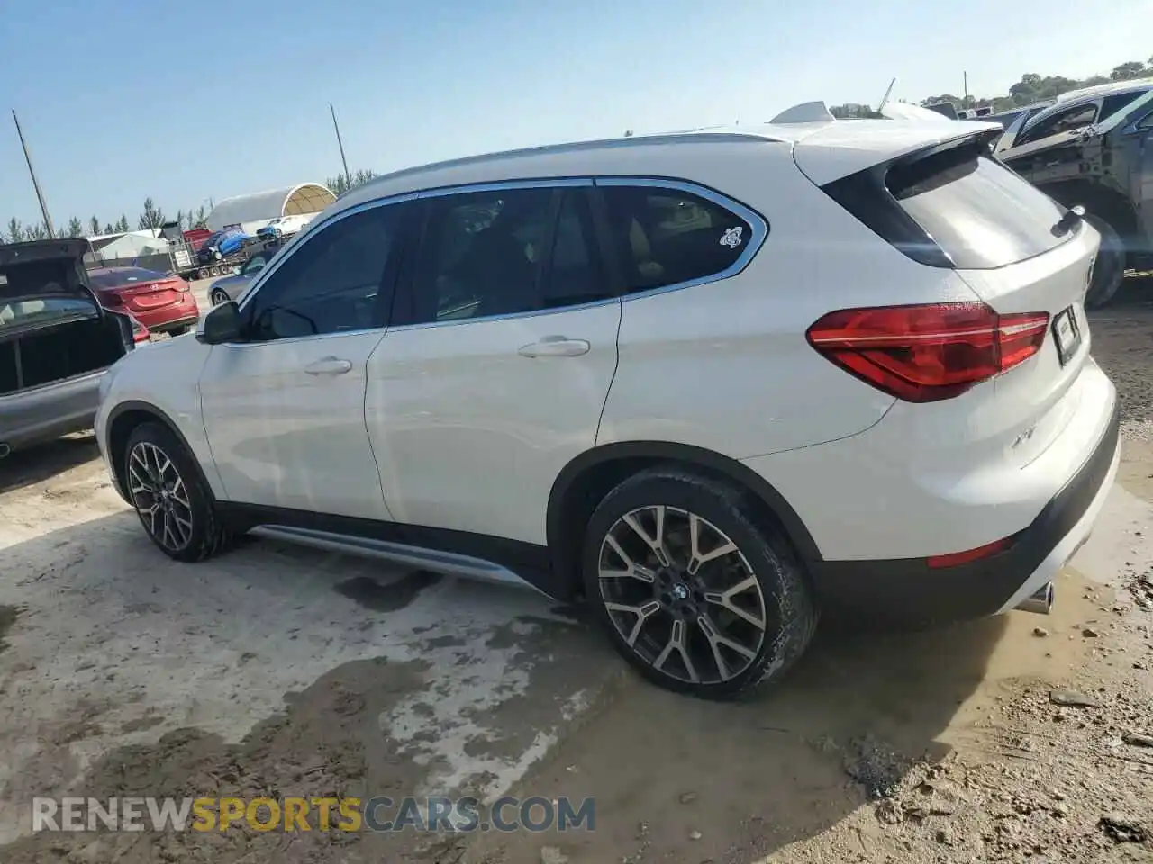 2 fotografías del automóvil dañado WBXJG7C04M5S98049 BMW X1 2021