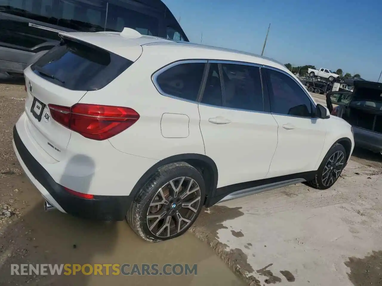 3 fotografías del automóvil dañado WBXJG7C04M5S98049 BMW X1 2021