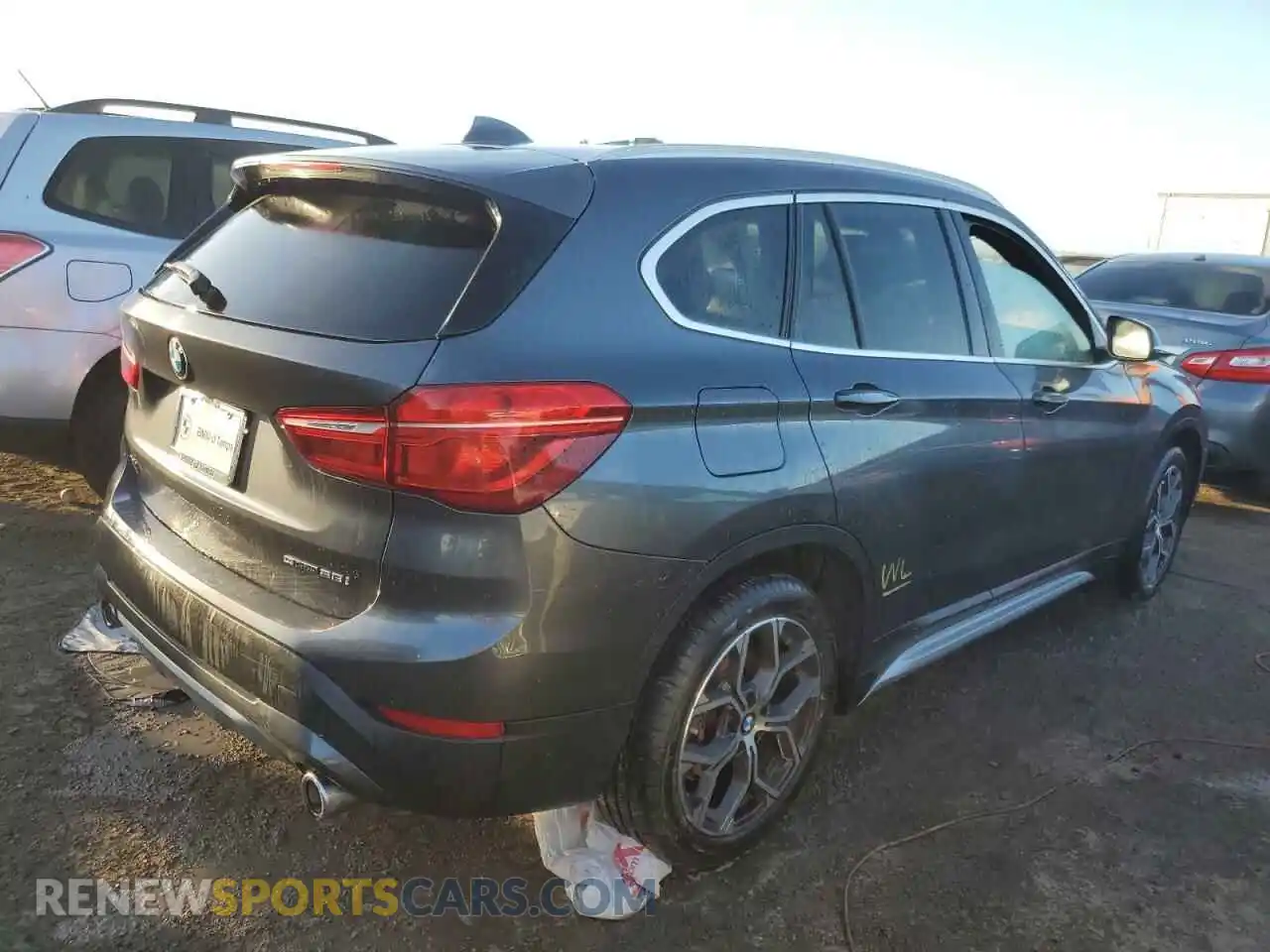 3 Фотография поврежденного автомобиля WBXJG7C04M5T04867 BMW X1 2021