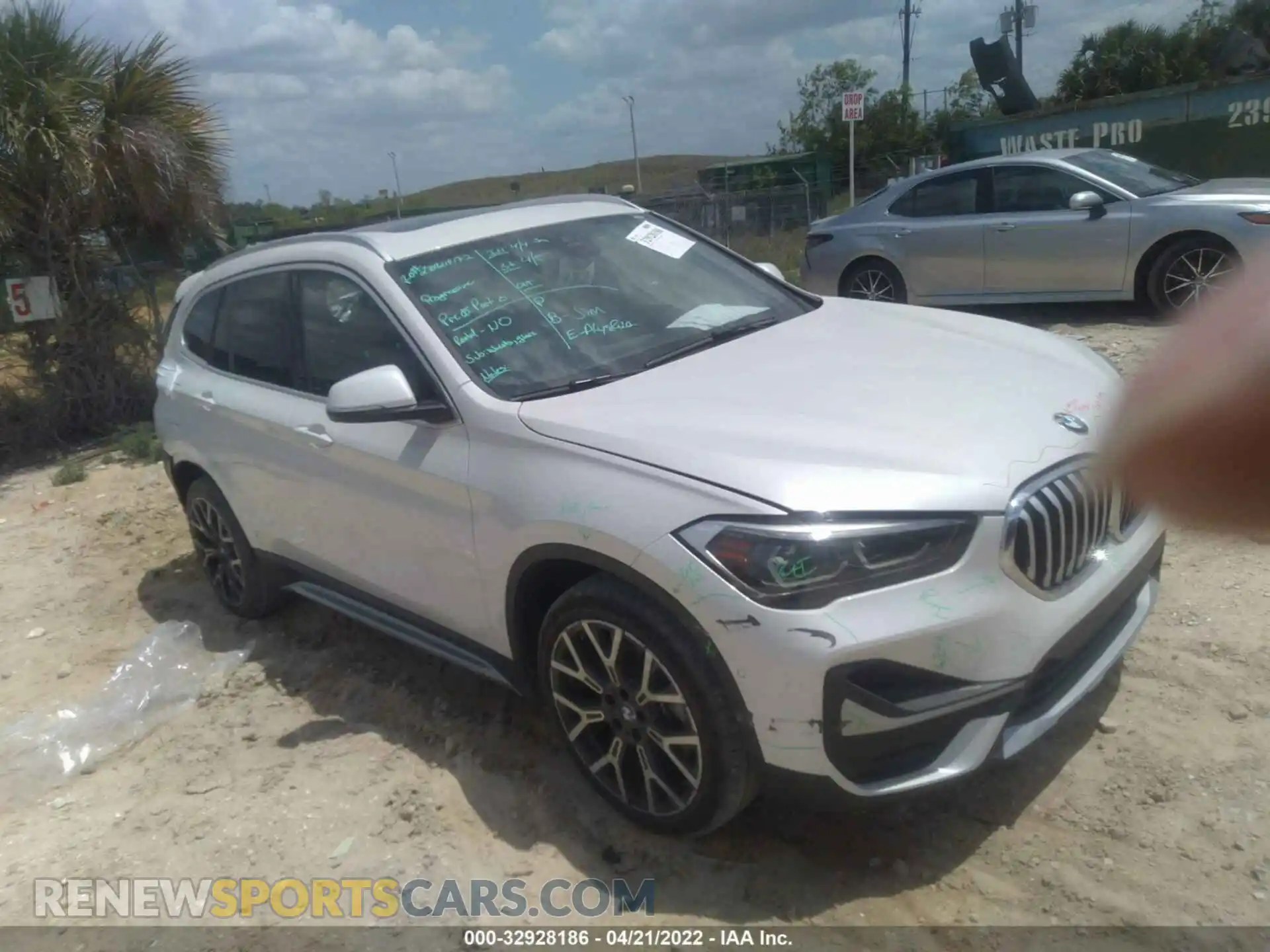 1 Photograph of a damaged car WBXJG7C05M3M72397 BMW X1 2021