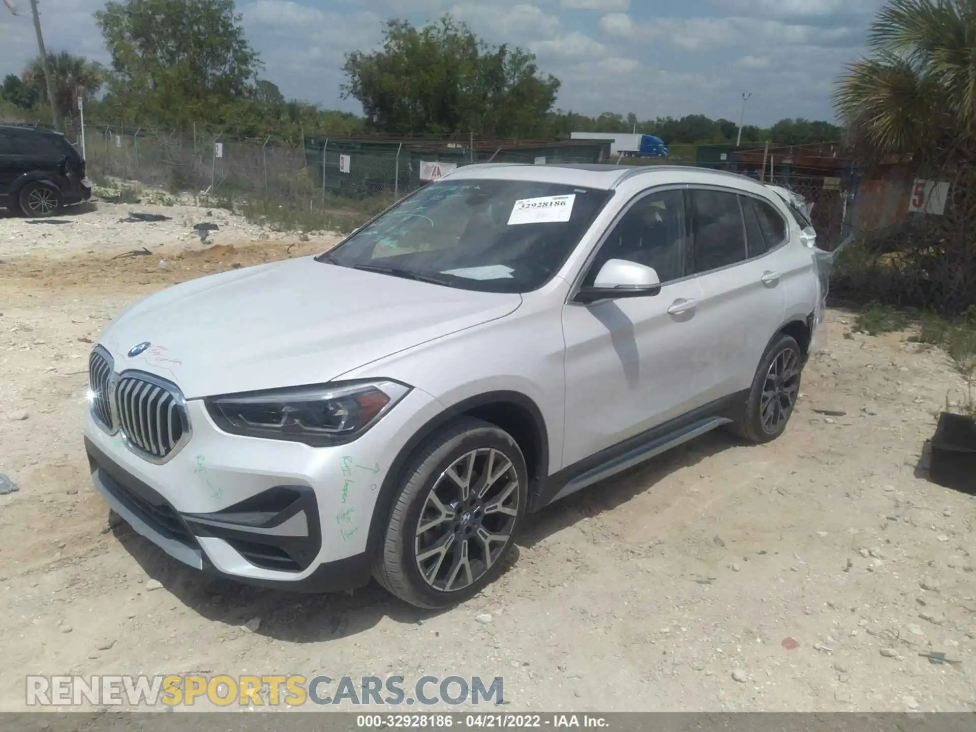 2 Photograph of a damaged car WBXJG7C05M3M72397 BMW X1 2021