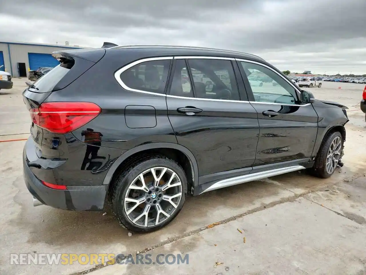 3 Photograph of a damaged car WBXJG7C05M5S05555 BMW X1 2021