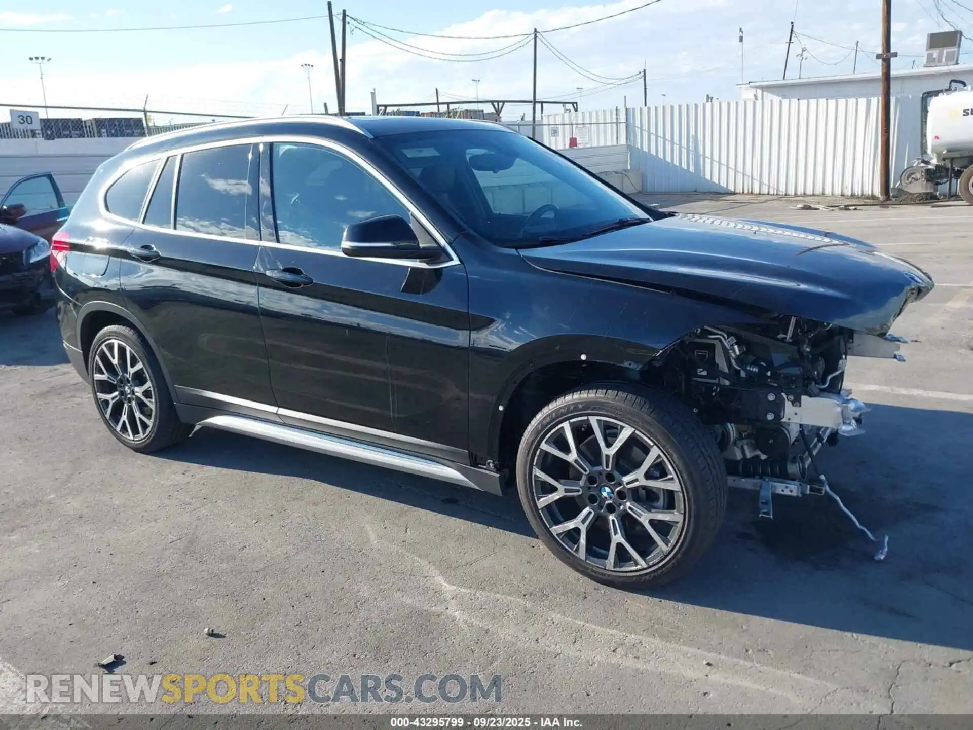 1 Photograph of a damaged car WBXJG7C05M5S06091 BMW X1 2021