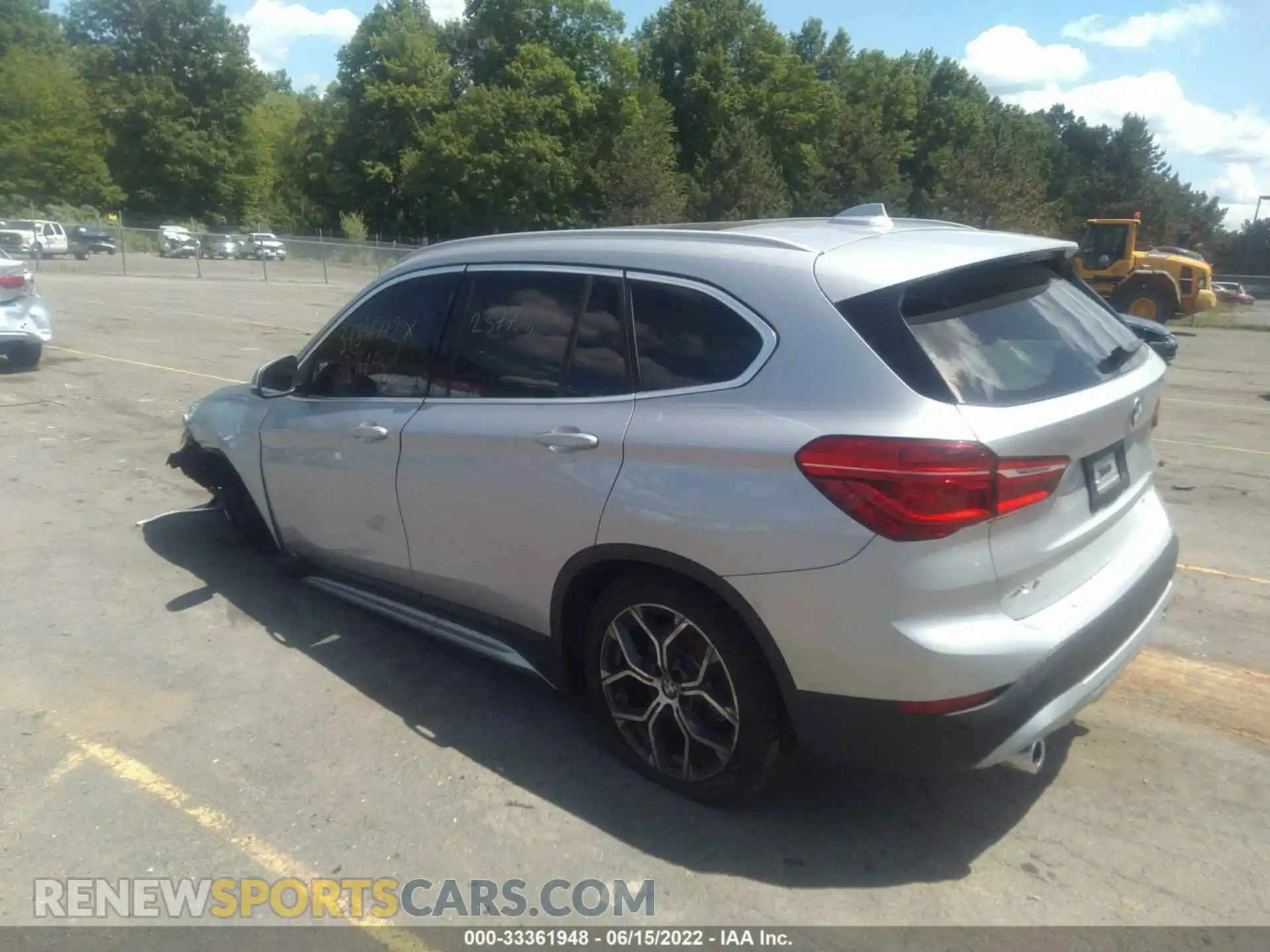 3 Photograph of a damaged car WBXJG7C05M5T25002 BMW X1 2021