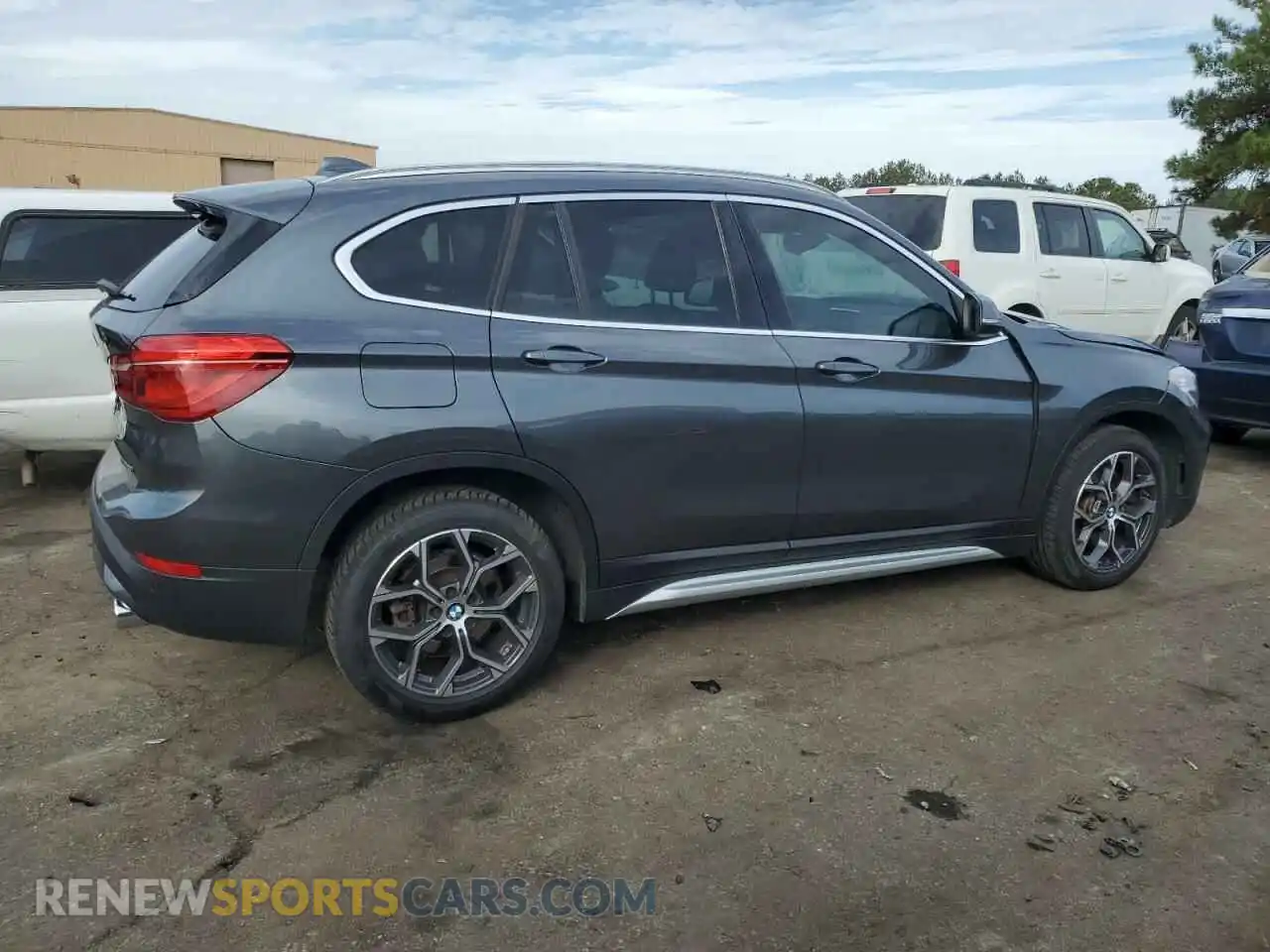 3 Photograph of a damaged car WBXJG7C05M5T82056 BMW X1 2021