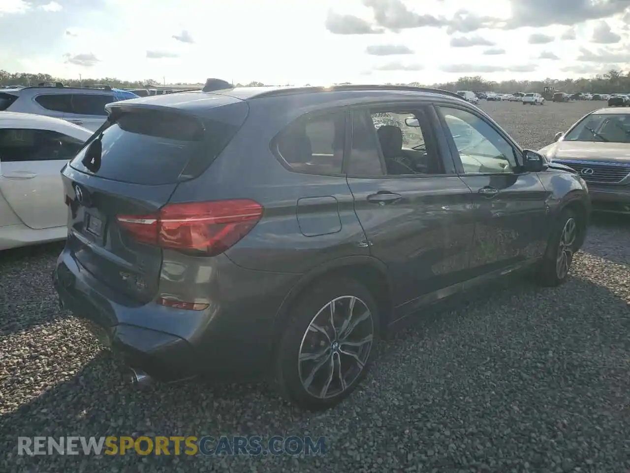 3 Photograph of a damaged car WBXJG7C07M5S26665 BMW X1 2021