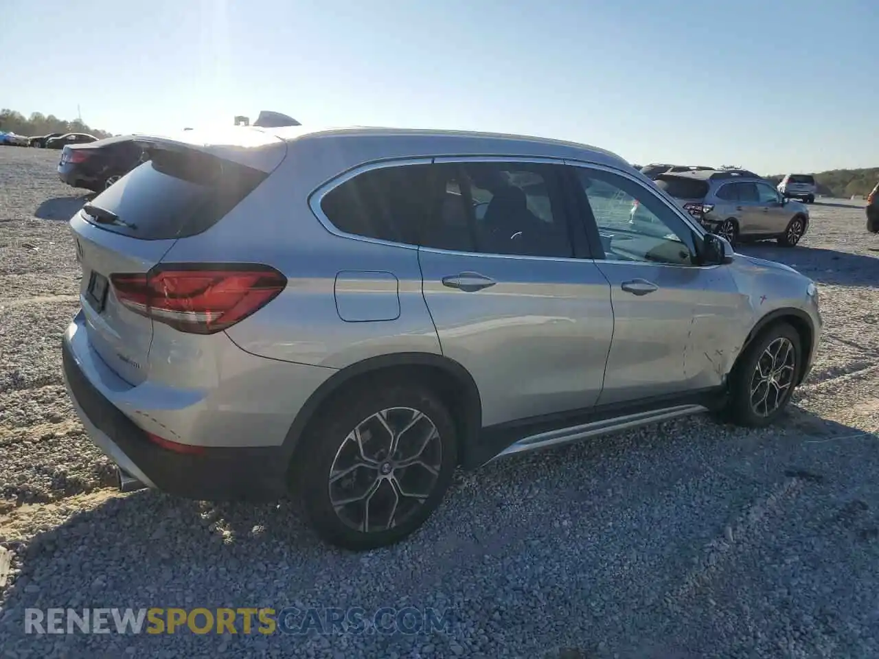 3 Photograph of a damaged car WBXJG7C07M5S58192 BMW X1 2021