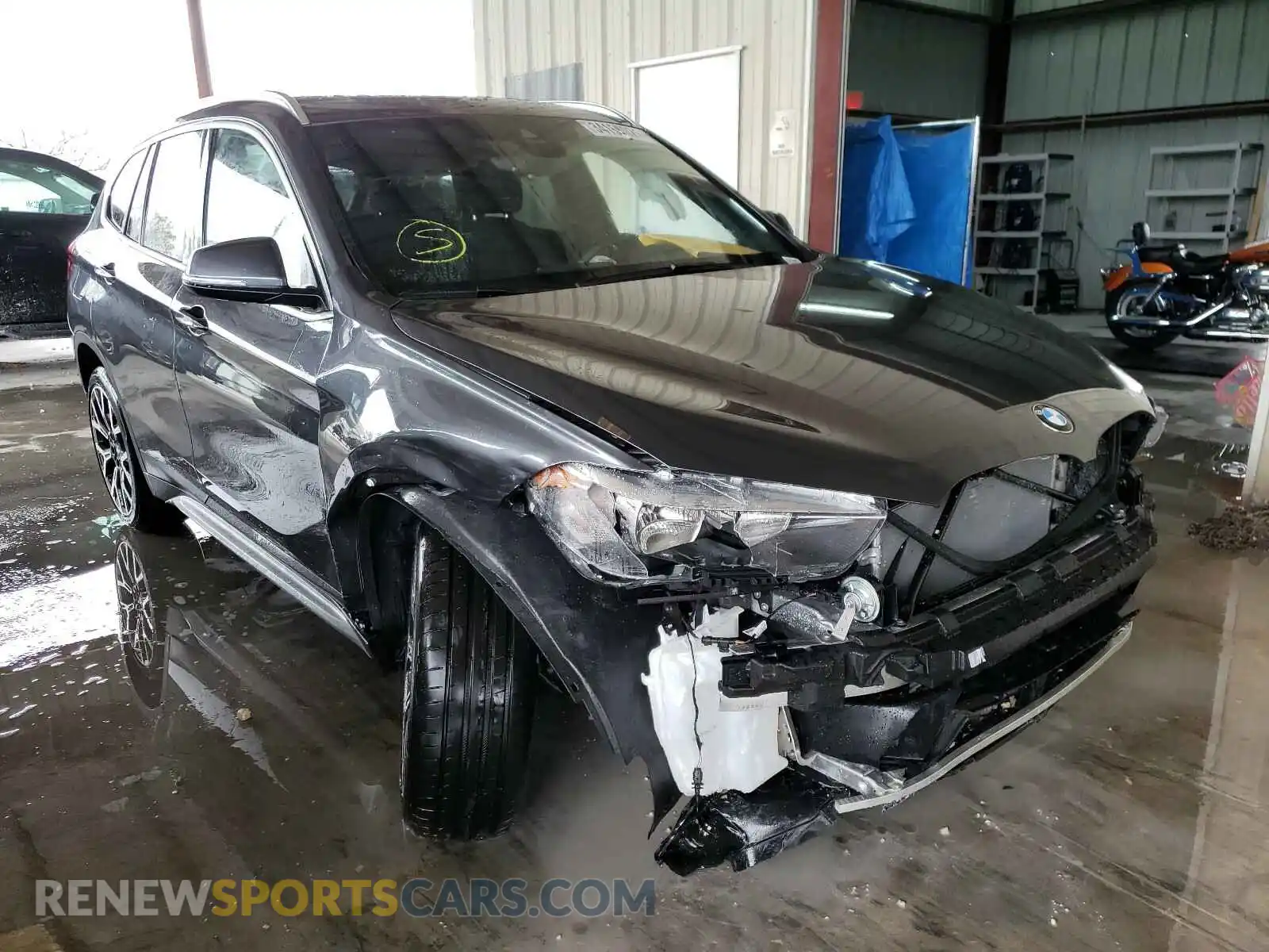 1 Photograph of a damaged car WBXJG7C08M5S17022 BMW X1 2021