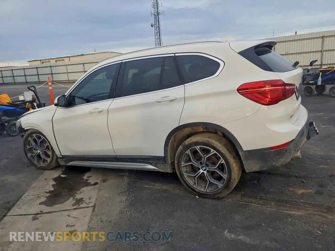 2 fotografías del automóvil dañado WBXJG7C08M5S61148 BMW X1 2021