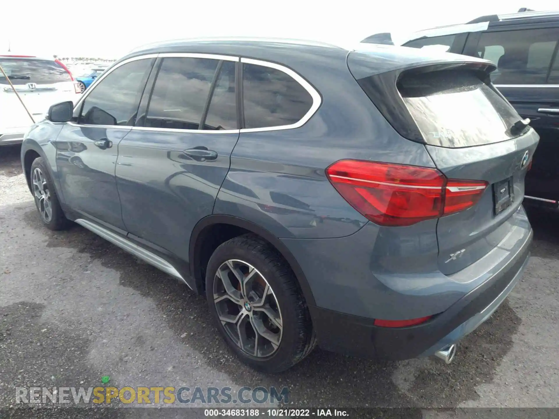 3 Photograph of a damaged car WBXJG7C08M5U29130 BMW X1 2021