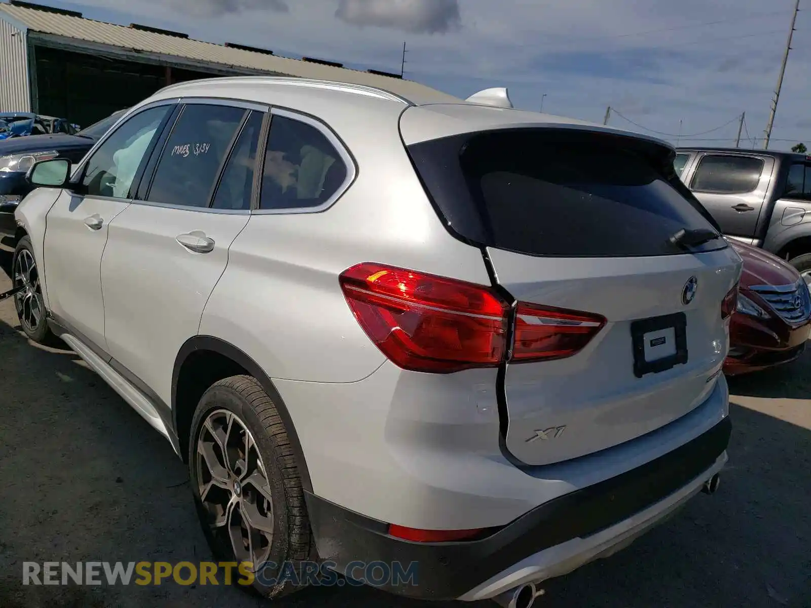 3 Photograph of a damaged car WBXJG7C09M5T96641 BMW X1 2021