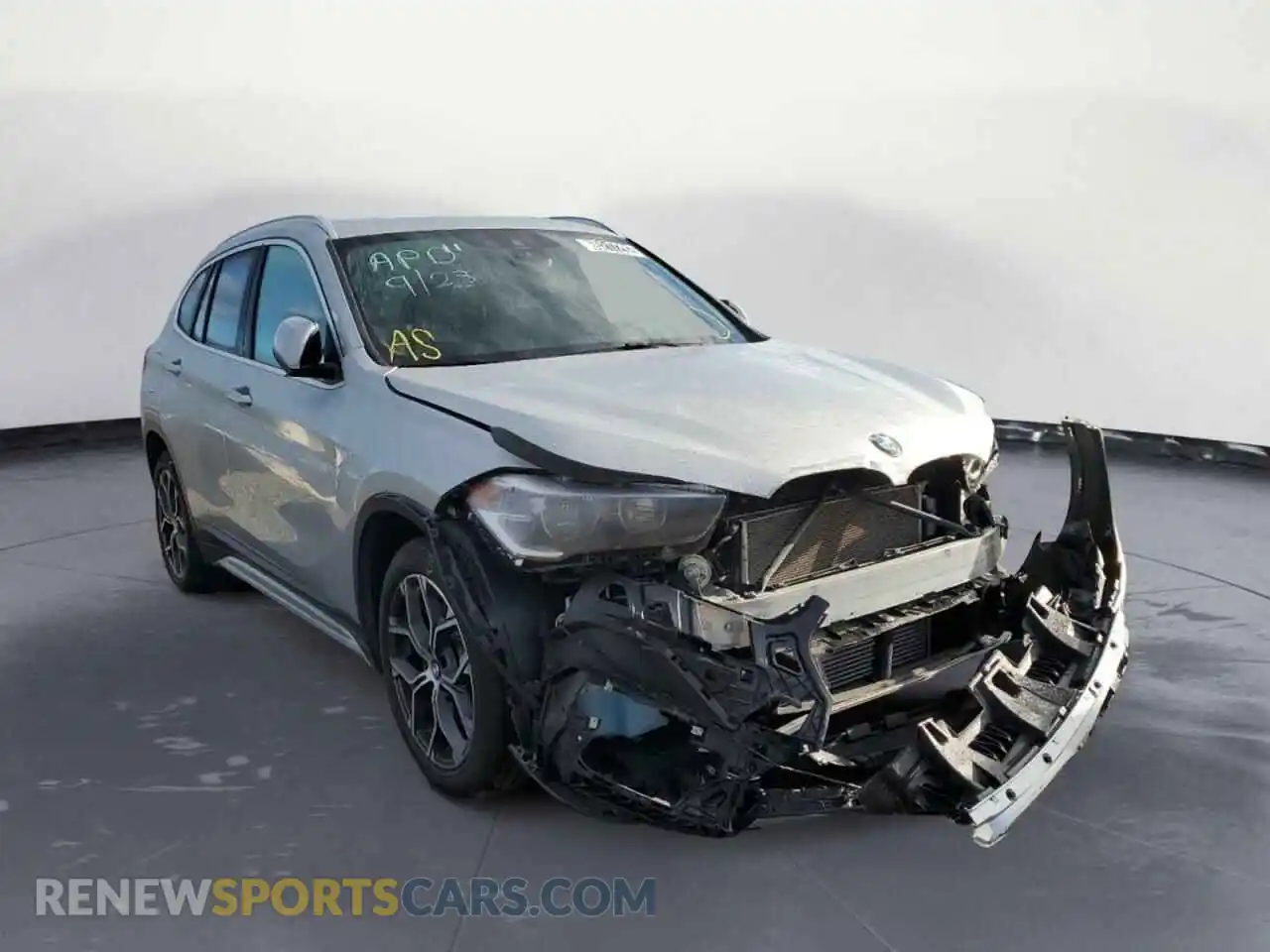 1 Photograph of a damaged car WBXJG7C0XM5T00225 BMW X1 2021