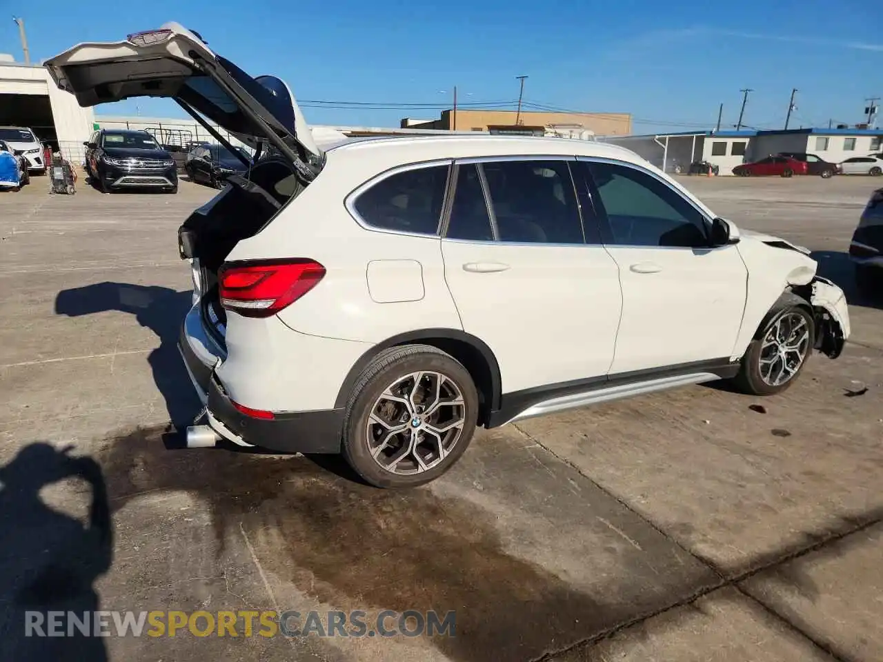 3 Photograph of a damaged car WBXJG7C0XM5U28156 BMW X1 2021