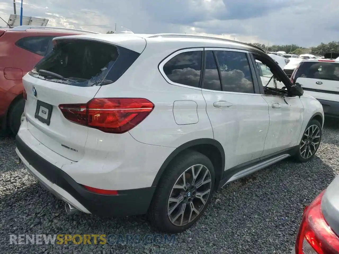 3 Photograph of a damaged car WBXJG7C0XM5U34877 BMW X1 2021