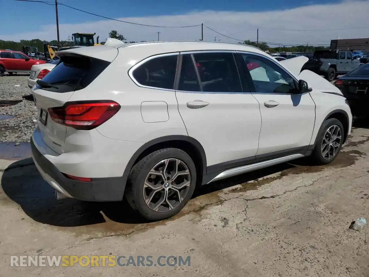 3 Photograph of a damaged car WBXJG9C00M5U43258 BMW X1 2021