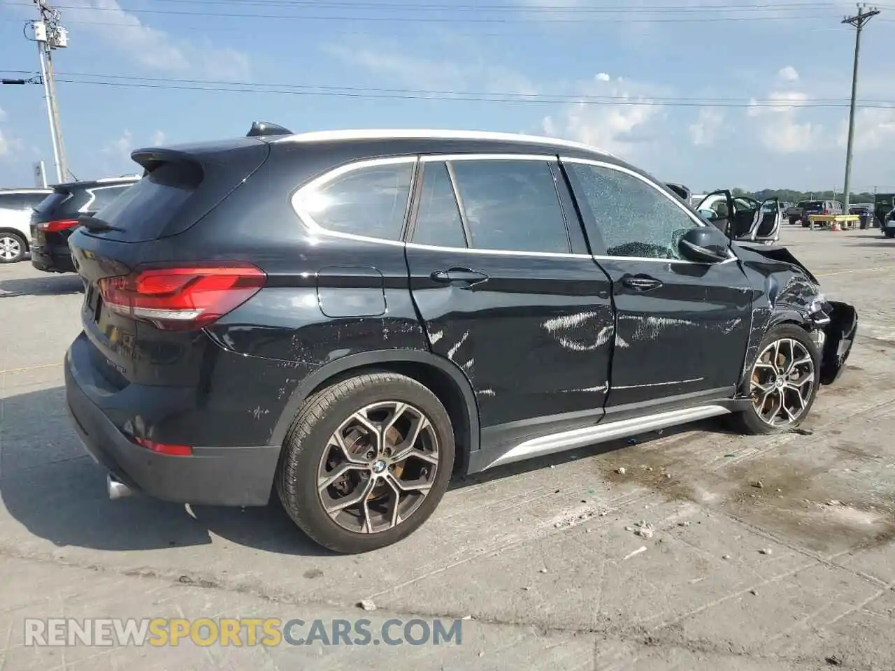 3 Photograph of a damaged car WBXJG9C01M5S27712 BMW X1 2021