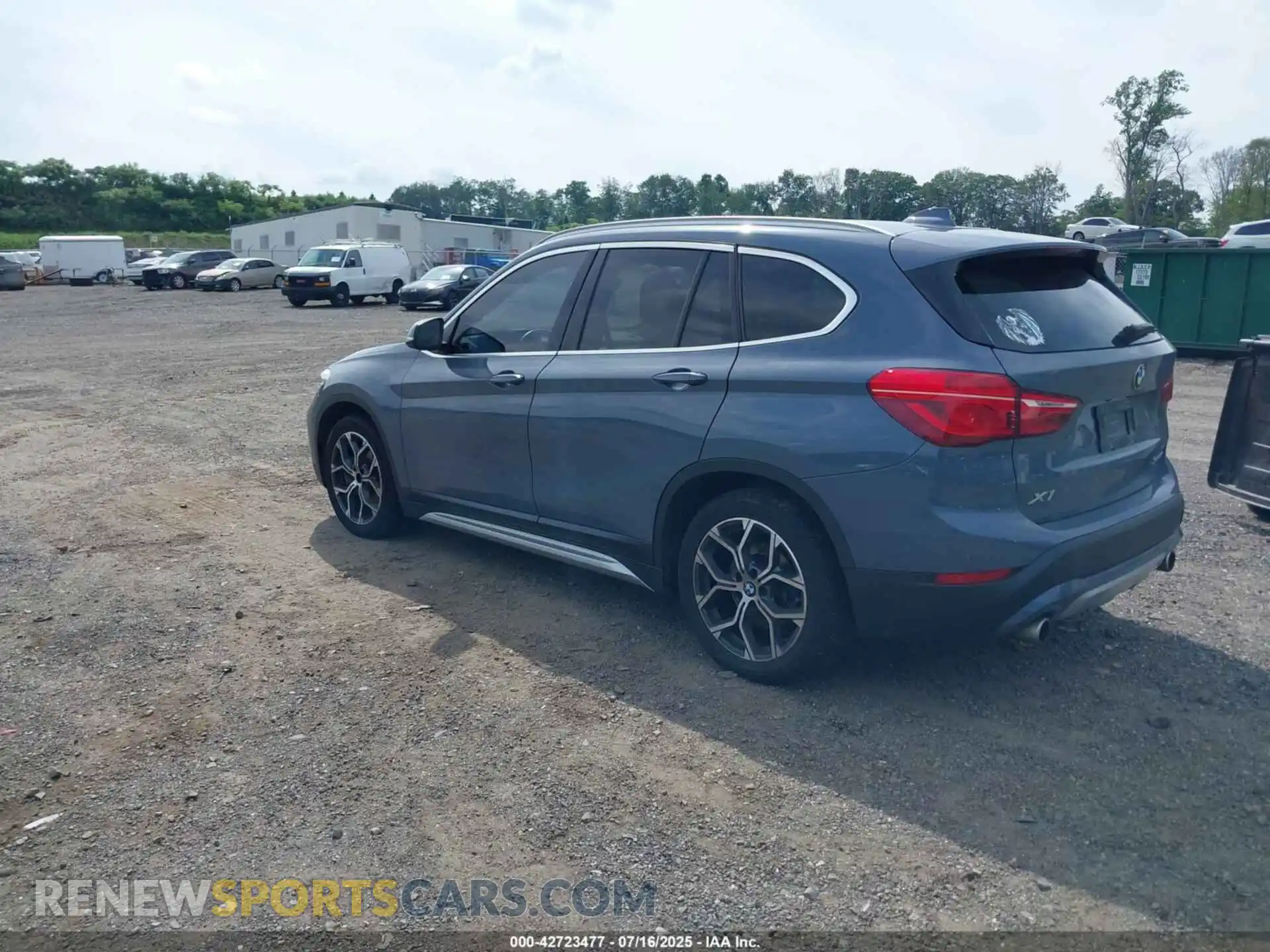 3 Photograph of a damaged car WBXJG9C01M5T18141 BMW X1 2021