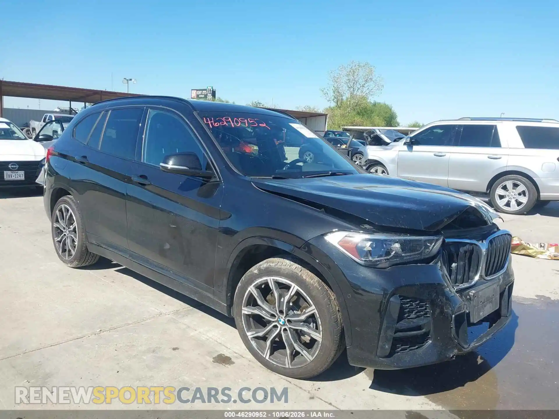 1 Фотография поврежденного автомобиля WBXJG9C01M5U28042 BMW X1 2021