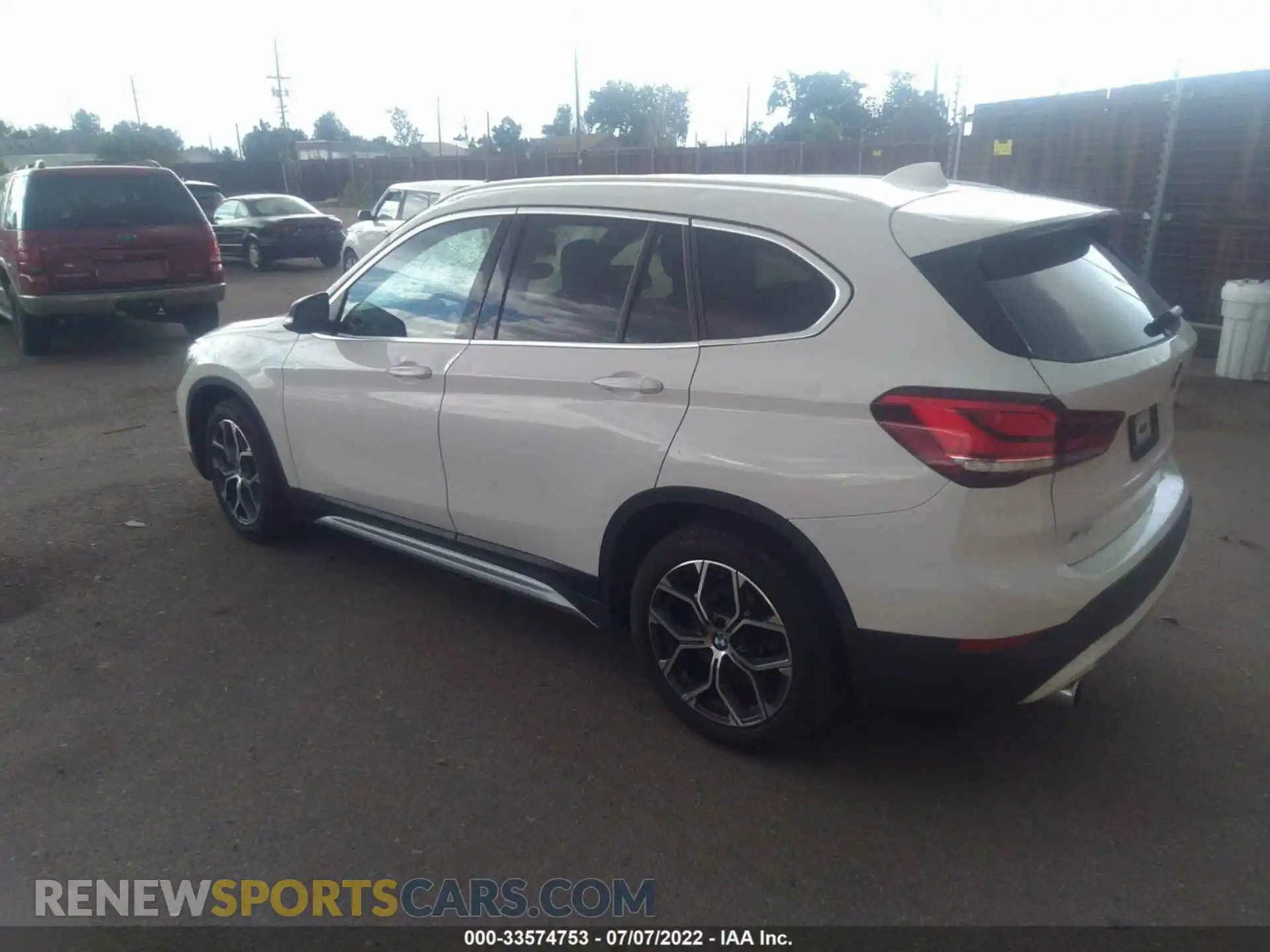 3 Photograph of a damaged car WBXJG9C02M3M67220 BMW X1 2021