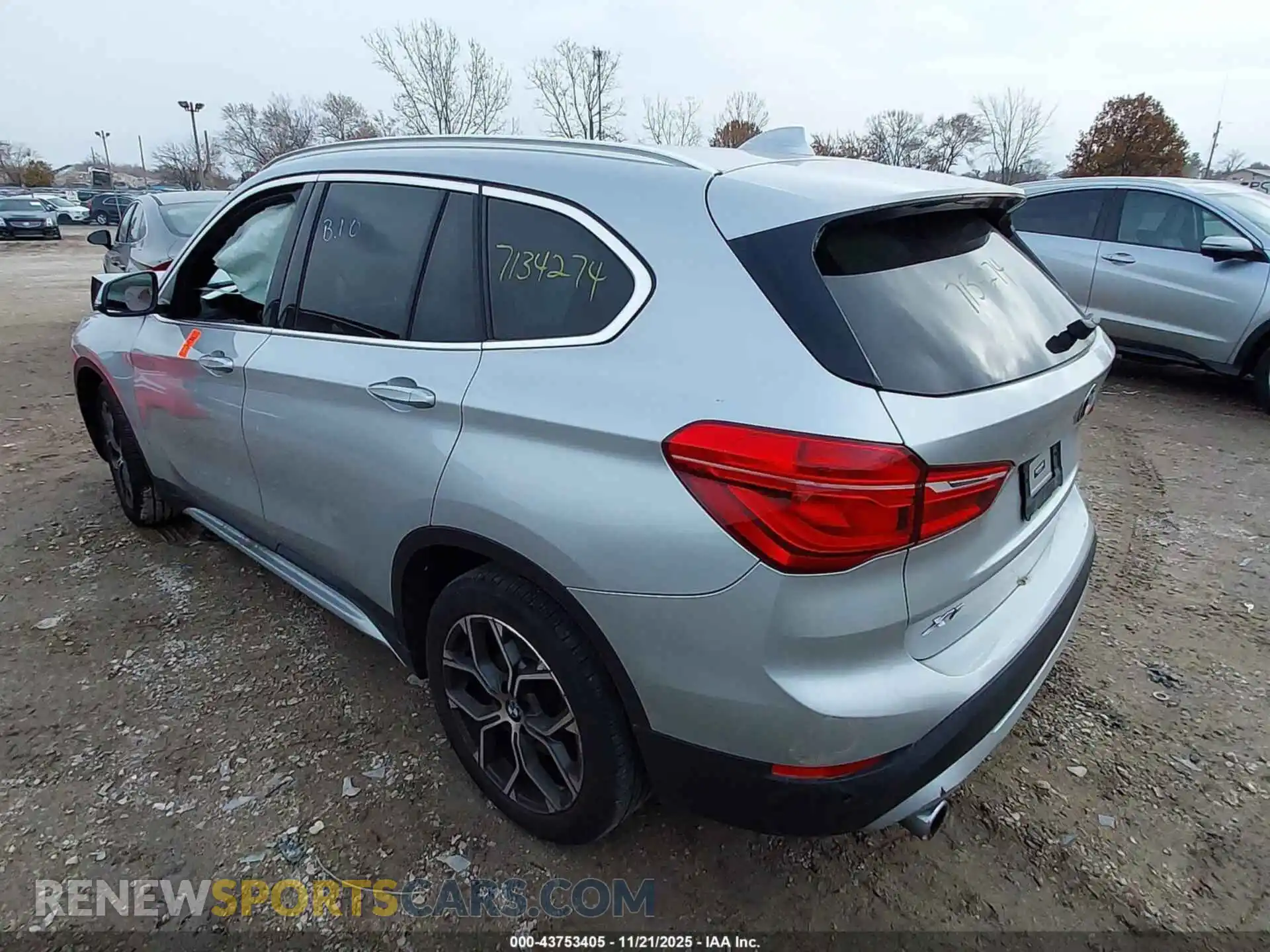 3 Photograph of a damaged car WBXJG9C02M5U13159 BMW X1 2021