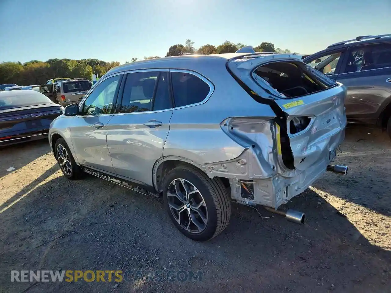 2 fotografías del automóvil dañado WBXJG9C04M5T42336 BMW X1 2021
