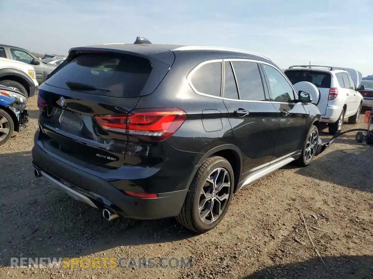 3 Photograph of a damaged car WBXJG9C04M5T64482 BMW X1 2021