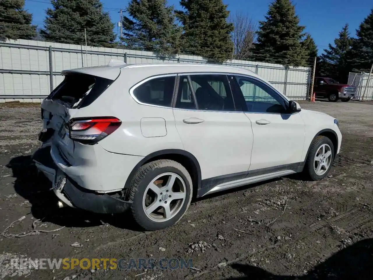 3 Photograph of a damaged car WBXJG9C05M3M70872 BMW X1 2021