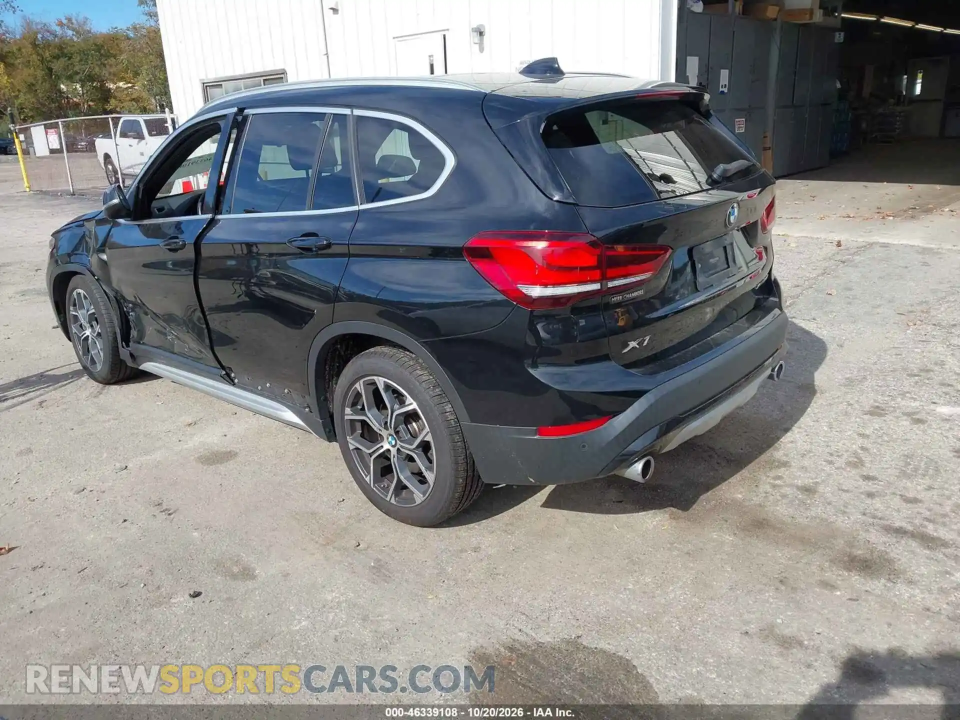3 Photograph of a damaged car WBXJG9C05M5S75312 BMW X1 2021