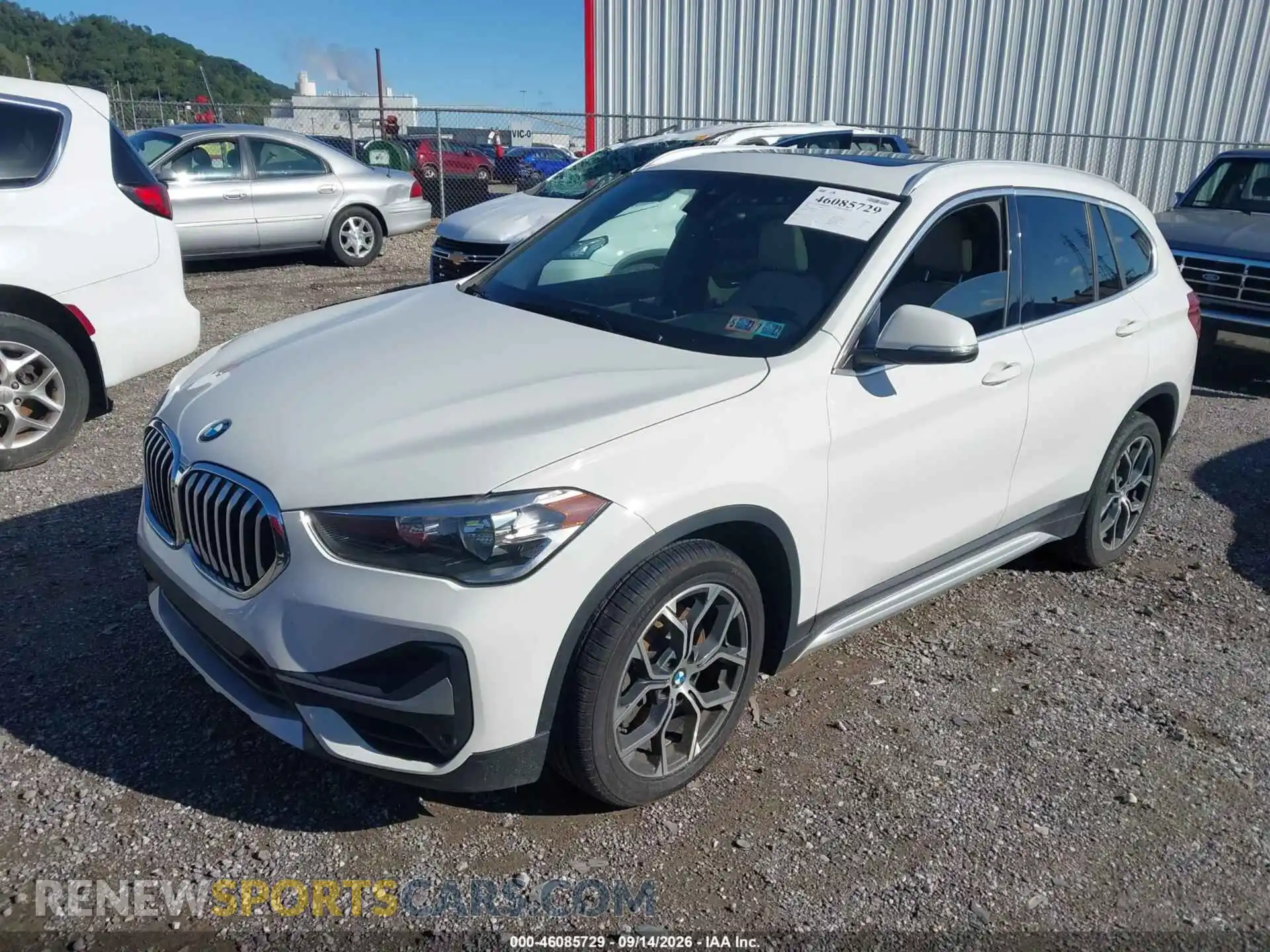 2 fotografías del automóvil dañado WBXJG9C05M5U32241 BMW X1 2021