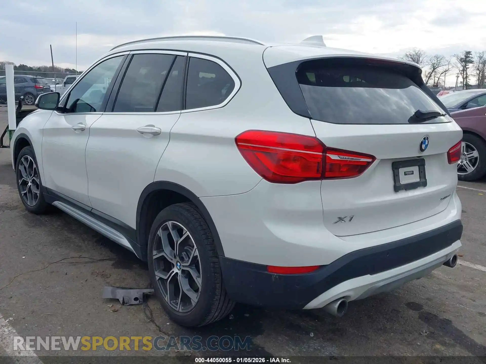 3 Photograph of a damaged car WBXJG9C06M5S84973 BMW X1 2021