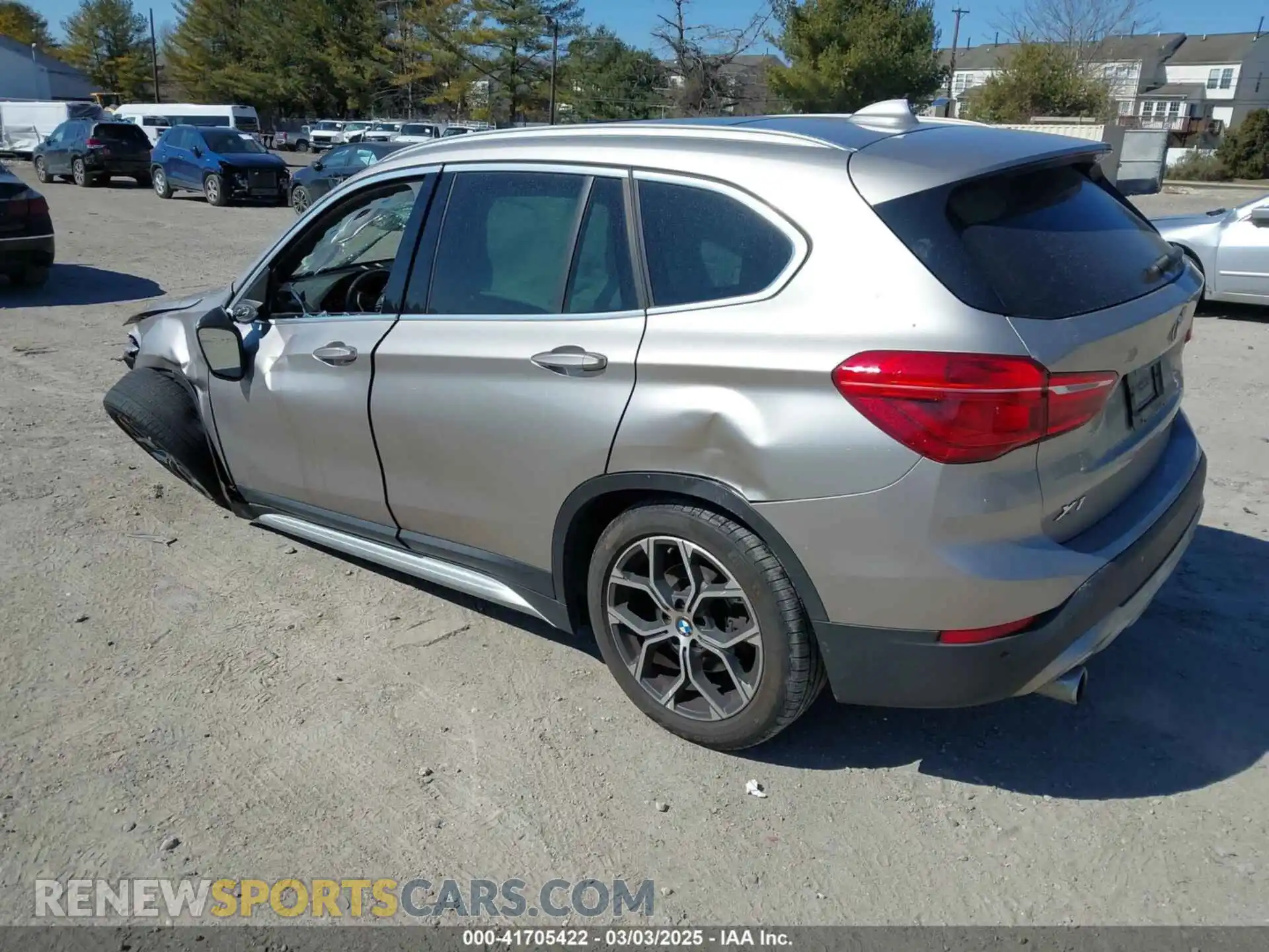 3 Photograph of a damaged car WBXJG9C06M5S85511 BMW X1 2021