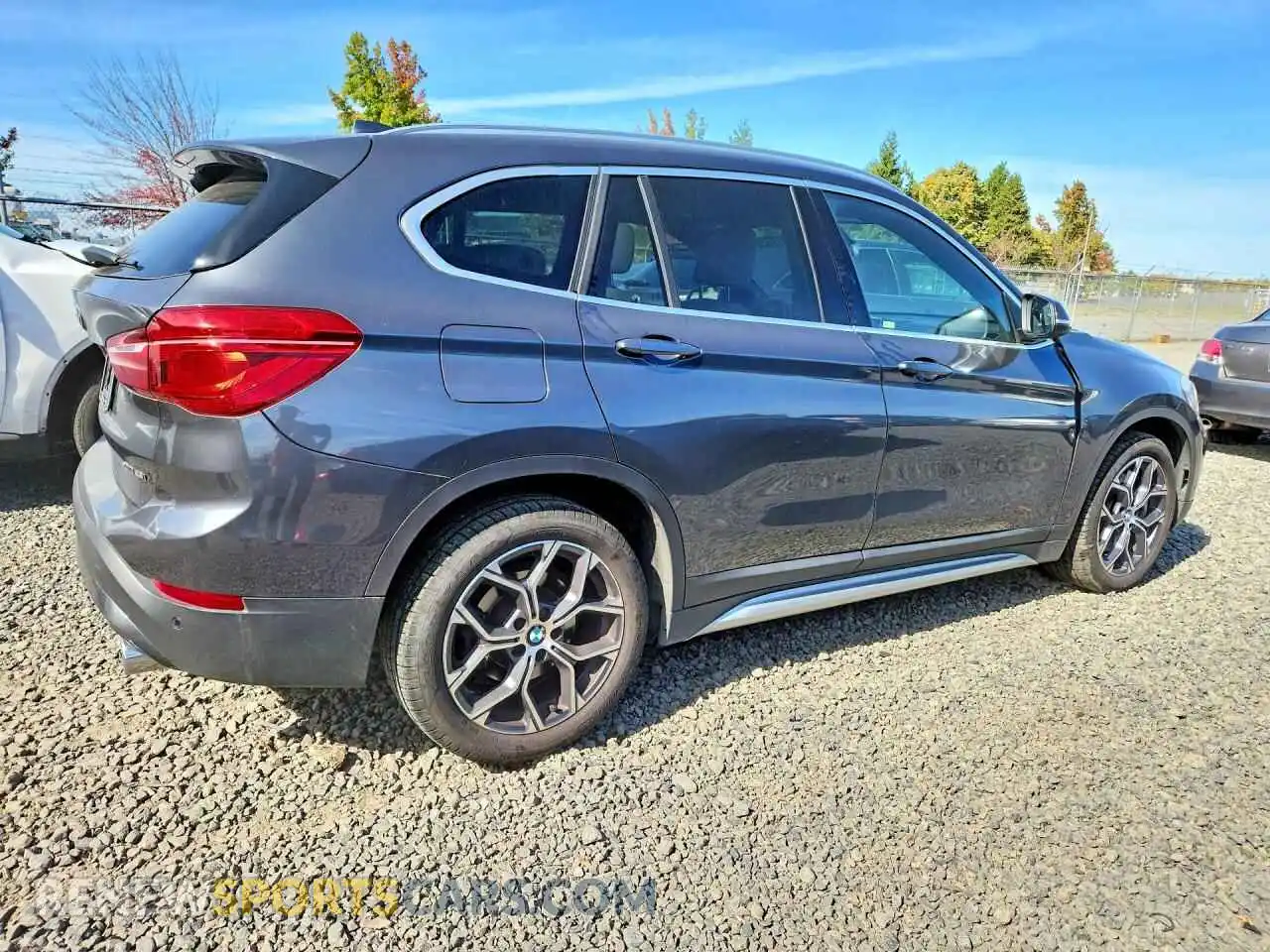 3 Фотография поврежденного автомобиля WBXJG9C07M5S83704 BMW X1 2021