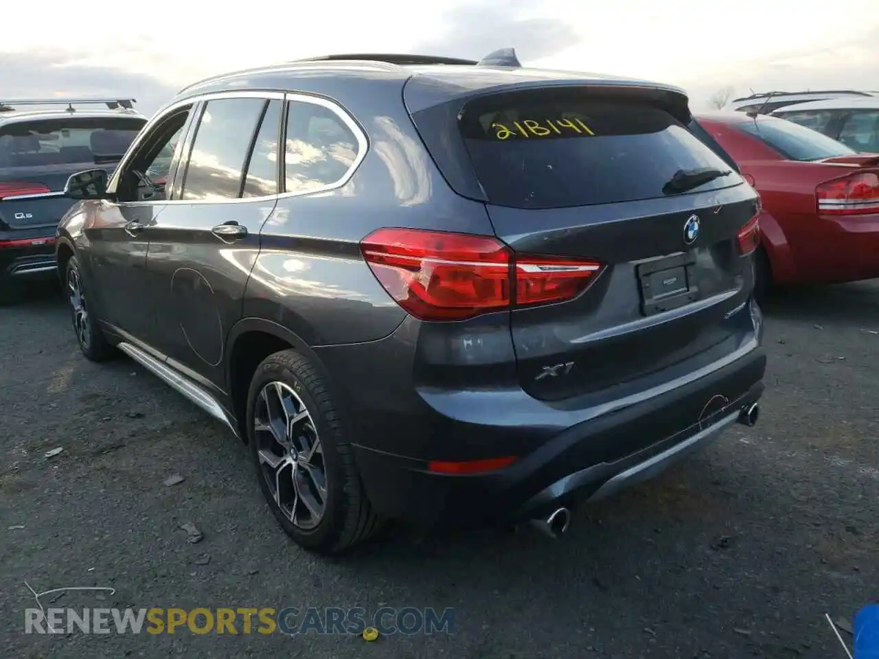 3 Photograph of a damaged car WBXJG9C08M5T75310 BMW X1 2021
