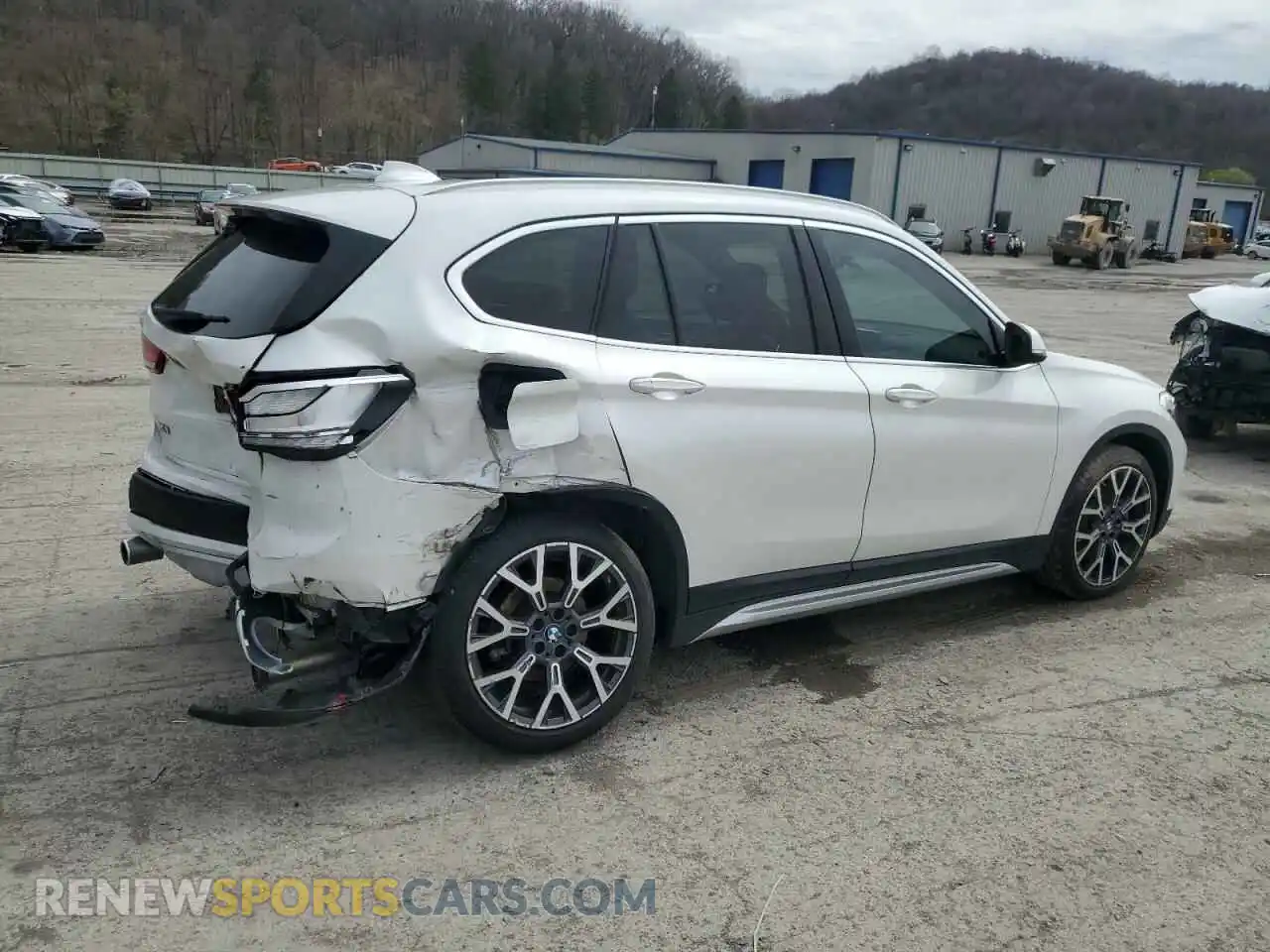 3 Photograph of a damaged car WBXJG9C09M3M72494 BMW X1 2021