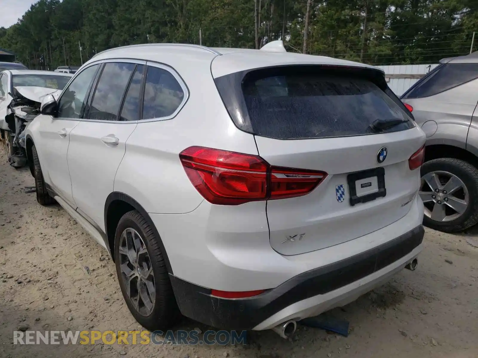 3 Photograph of a damaged car WBXJG9C0XM3M72505 BMW X1 2021