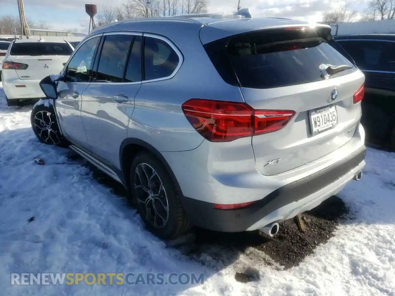 3 Photograph of a damaged car WBXJG9C0XM5U28105 BMW X1 2021