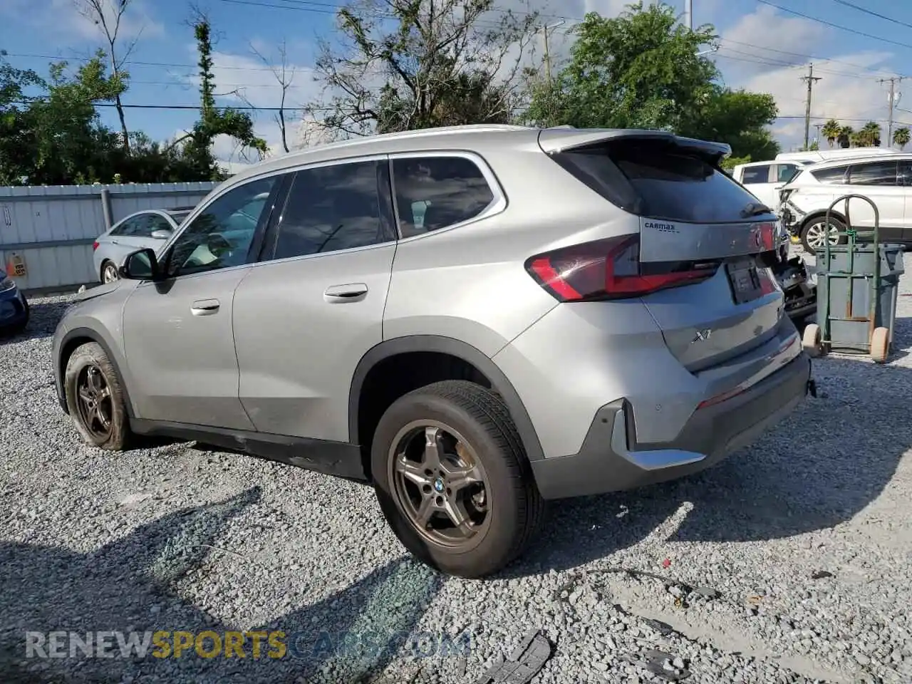2 Фотография поврежденного автомобиля WBX73EF00P5W44334 BMW X1 2023