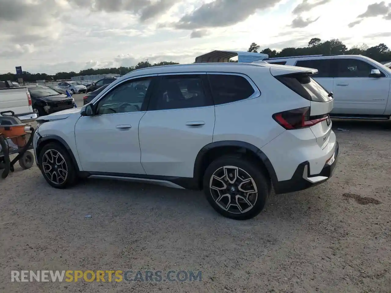 2 Photograph of a damaged car WBX73EF01P5Y03328 BMW X1 2023