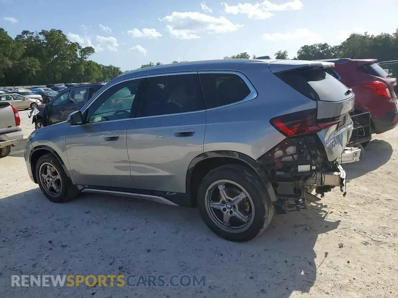 2 Фотография поврежденного автомобиля WBX73EF07R5Y97248 BMW X1 2024