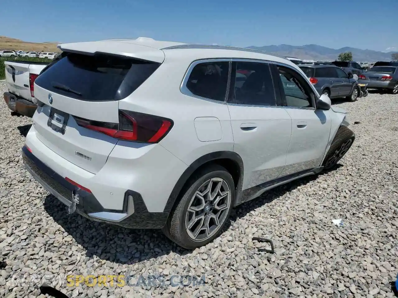 3 Фотография поврежденного автомобиля WBX73EF01S5190331 BMW X1 2025