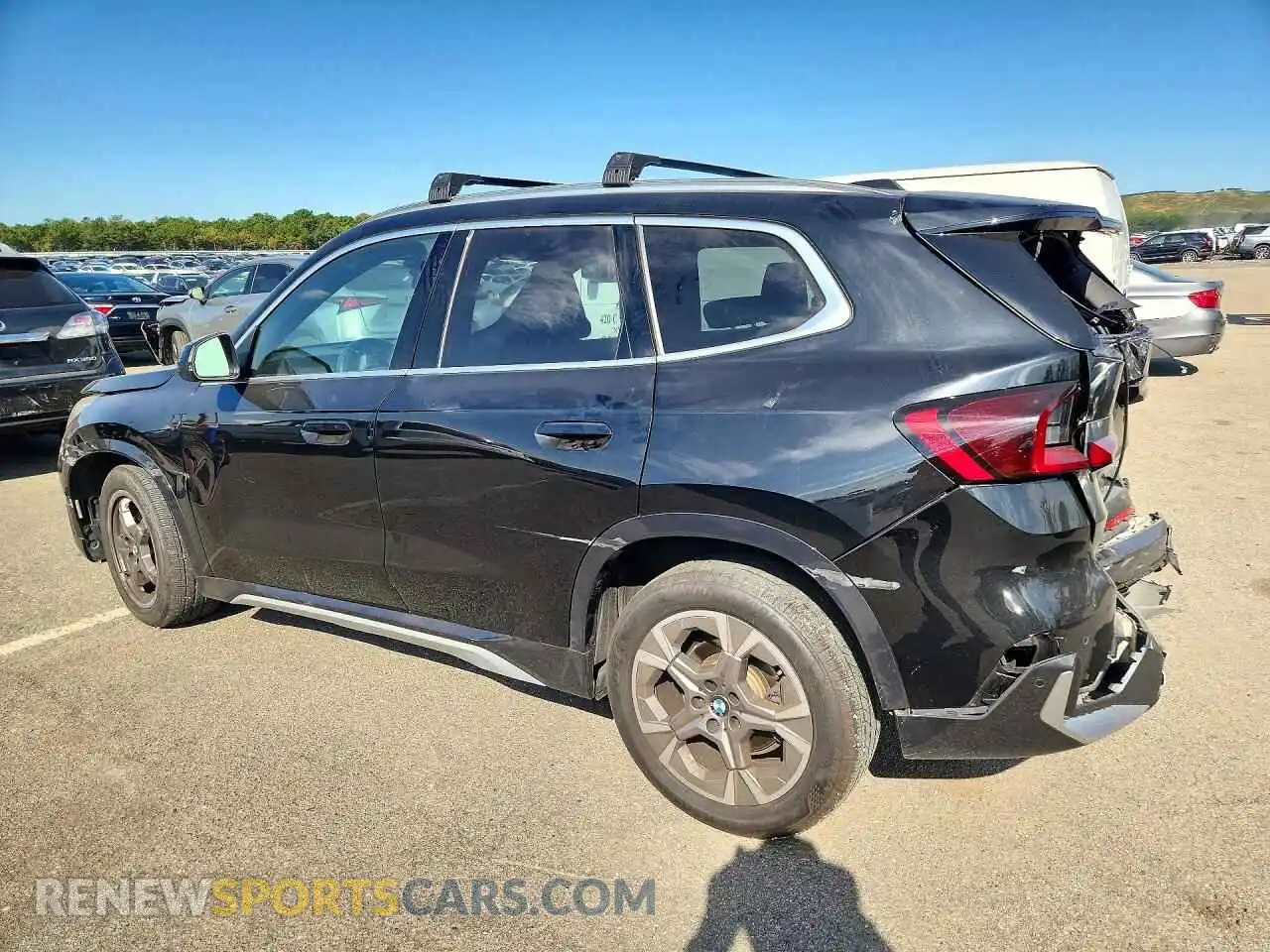 2 Фотография поврежденного автомобиля WBX73EF06S5111624 BMW X1 2025