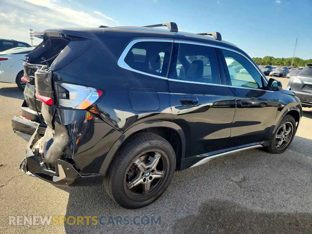 3 Фотография поврежденного автомобиля WBX73EF06S5111624 BMW X1 2025