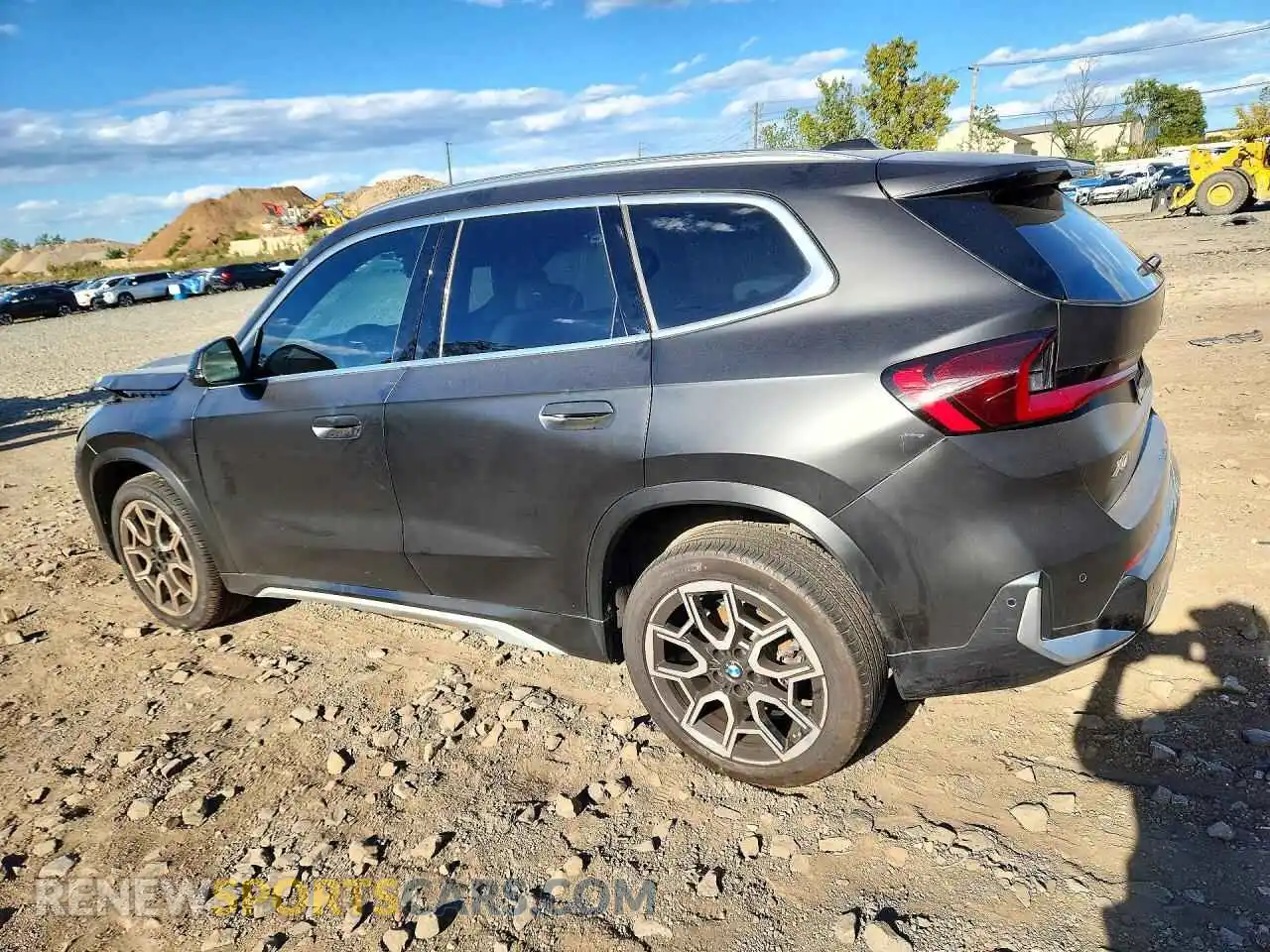 2 Фотография поврежденного автомобиля WBX73EF05T5422639 BMW X1 2026