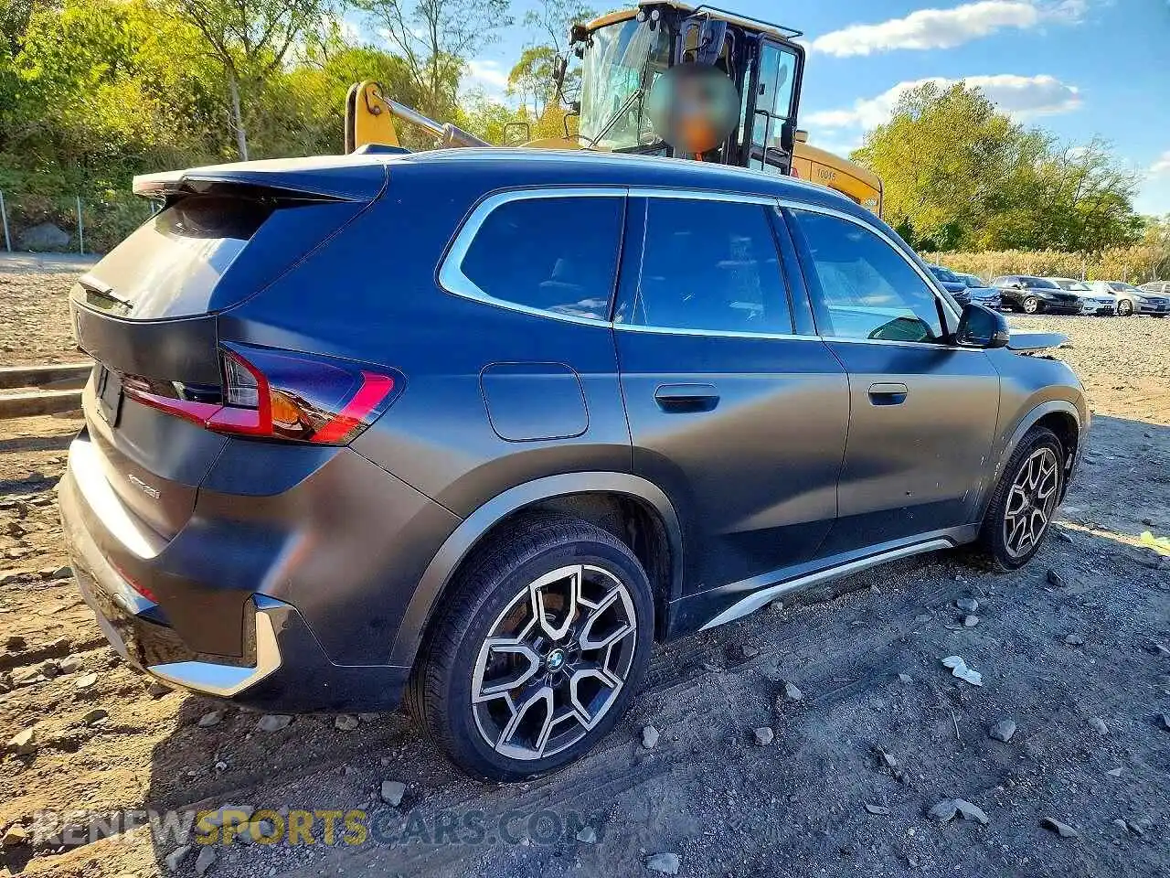 3 Фотография поврежденного автомобиля WBX73EF05T5422639 BMW X1 2026